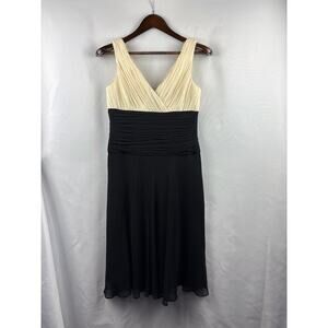 Women’s Jones New York Size 6 Cream & Black Ruched Dress